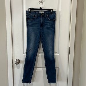 Madewell 10” high rise skinny jeans. Size 28